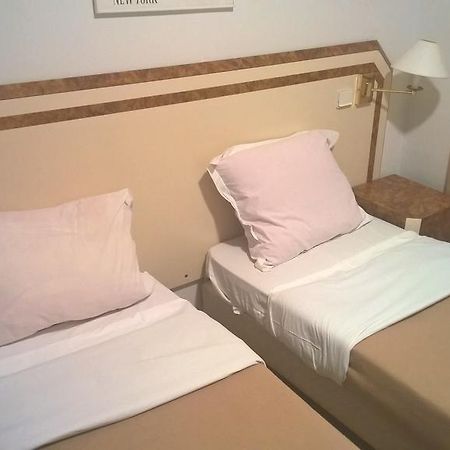 Hotel Azur Montmartre 파리 객실 사진